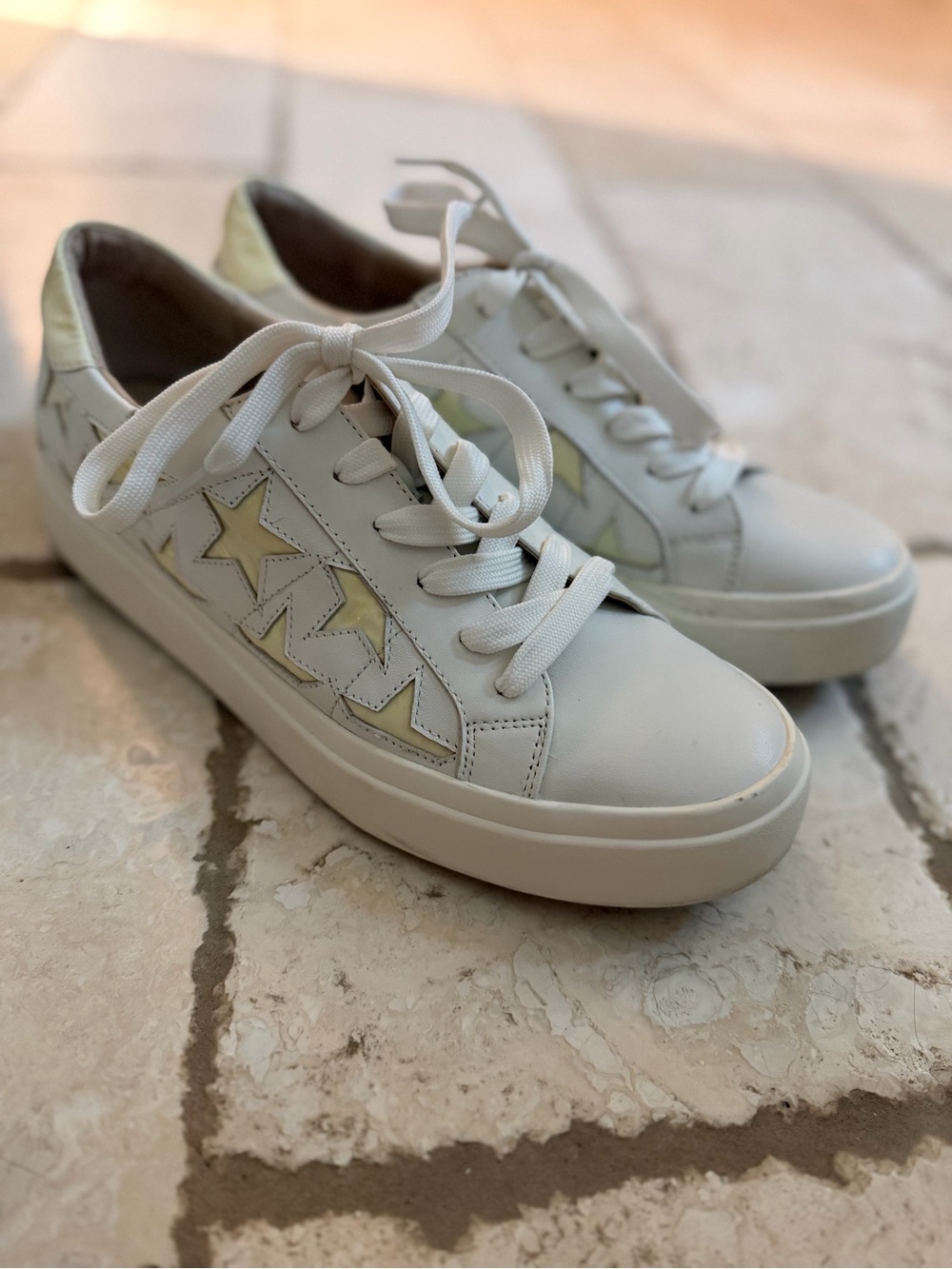 Vaneli White Leather Low-Top Sneakers with Cream Star Accents